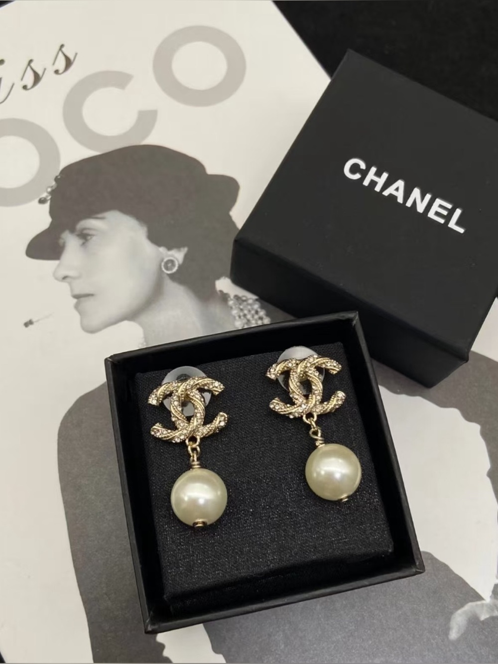Chanel pearl earrings